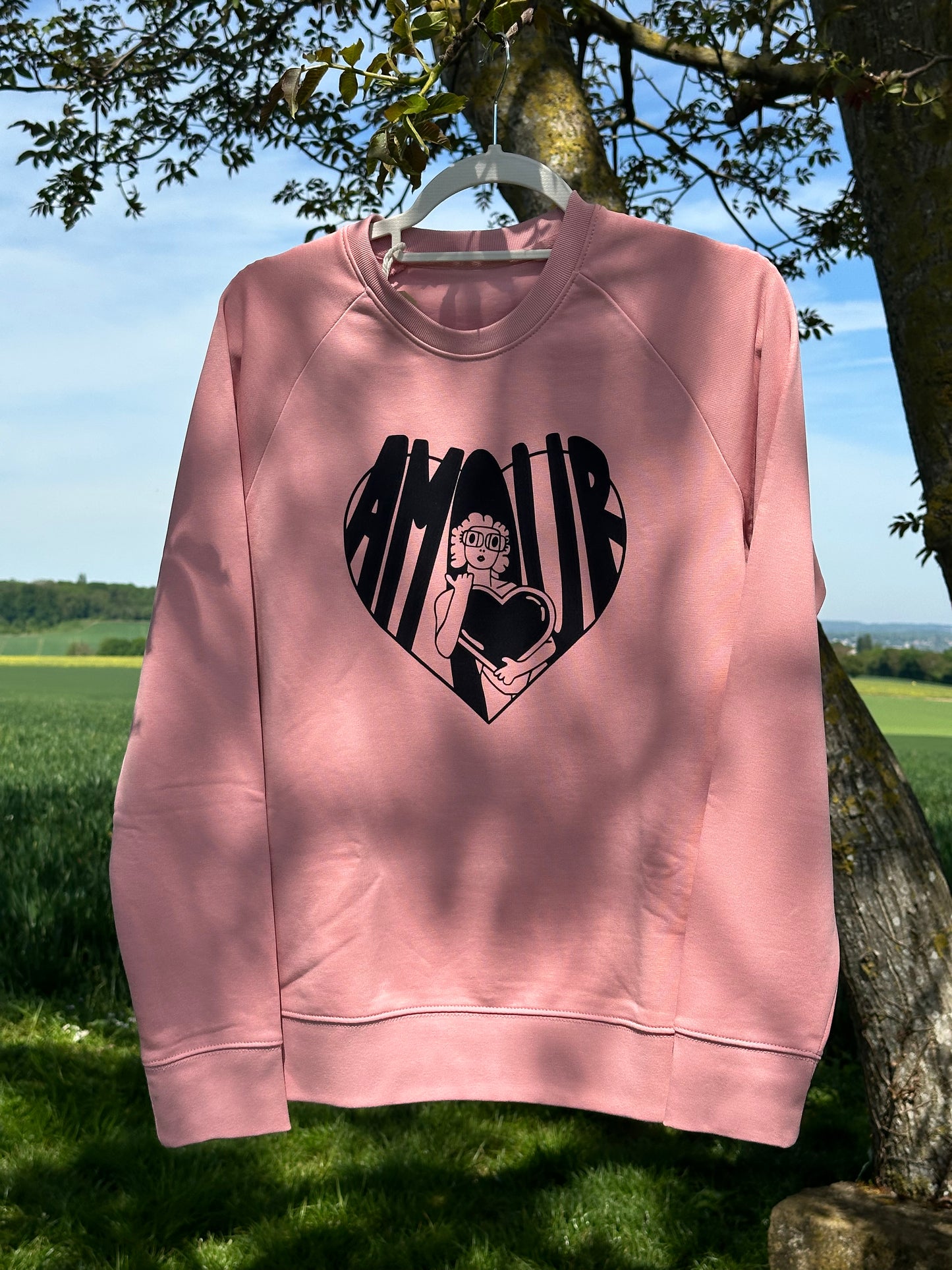 SWEAT AMOUR